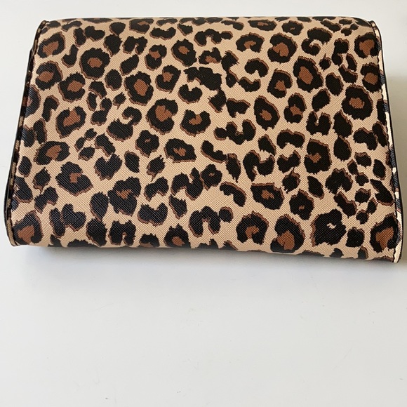 Betsey Johnson NWOT Cheetah Bag Gold Chain Strap shoulder bag cross body purse - Picture 9 of 15